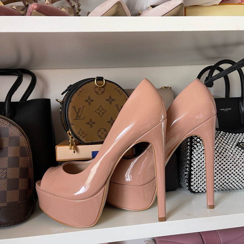 Steve Madden Beautiful Heel - Picture 5 of 8